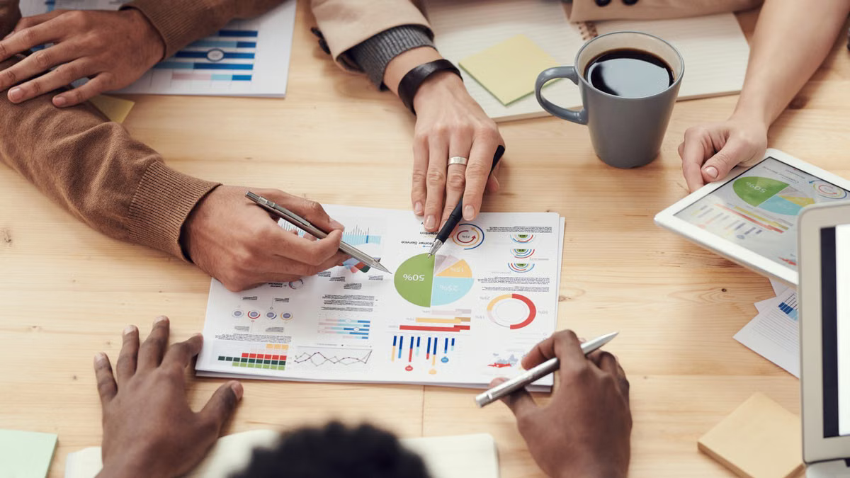 AREE Workforce Tech ผู้ให้บริการ Outsource ครบวงจร เชี่ยวชาญด้าน HR Solutions และ IT Solutions กว่า 6 ปี ดูแลองค์กรกว่า 150+ แห่ง